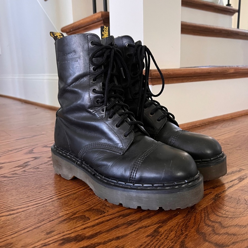 Dr. Martens Made in England Vtg Black Leather Original Platform Boots 12 Eye - Picture 10 of 16
